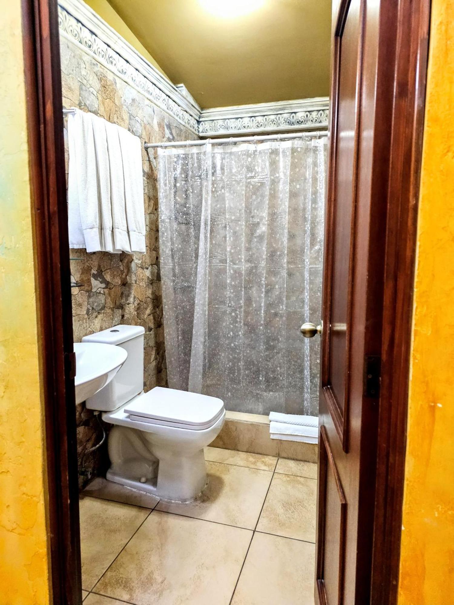 Antigua Inn Hotel جواتيمالا المظهر الخارجي الصورة